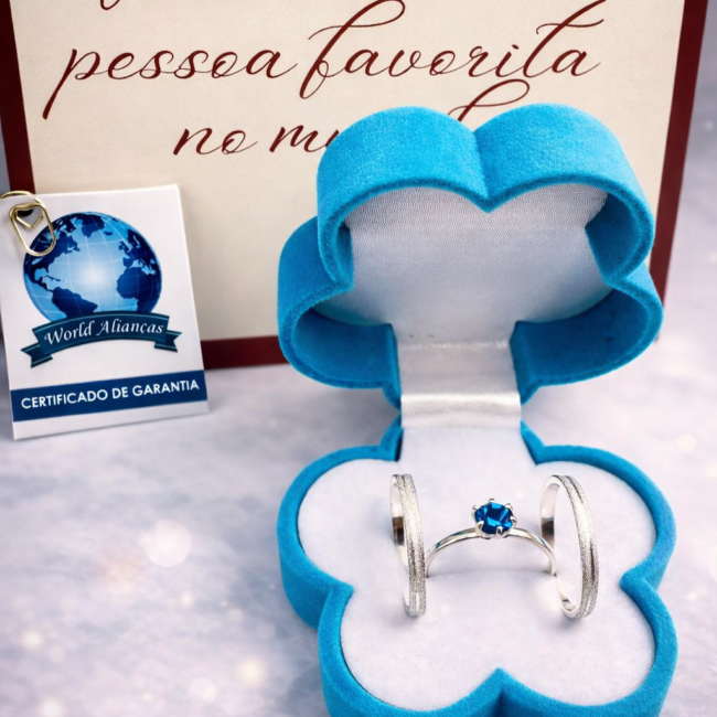 🌸 Coleção Flores – Um amor que floresce todos os dias 🌸 Delicadeza, brilho e significado em cada detalhe ✨ Alianças em Prata 950, modelo minimalista de 2.0 mm, ideais para casais que amam o simples, o elegante e o atemporal 💍 E tem mais… 💙 💥 50% OFF por tempo limitado! De R$399,99 por apenas R$199,90 ✨ O kit inclui: 💍 Par de alianças 2mm 🌸 Caixinha exclusiva em formato de flor 💎 Anel solitário com pedra azul (brinde especial) 📜 Certificado de garantia 🖋️ Gravação de nome + data Um presente completo para eternizar o seu momento ❤️ 📲 Chama no direct ou no WhatsApp e garanta já o seu par! ⏳ Estoque limitado. #WorldAlianças #AliançasPrata950 #ColeçãoFlores #AmorQueFloresce #PromoçãoDeAlianças 💍✨