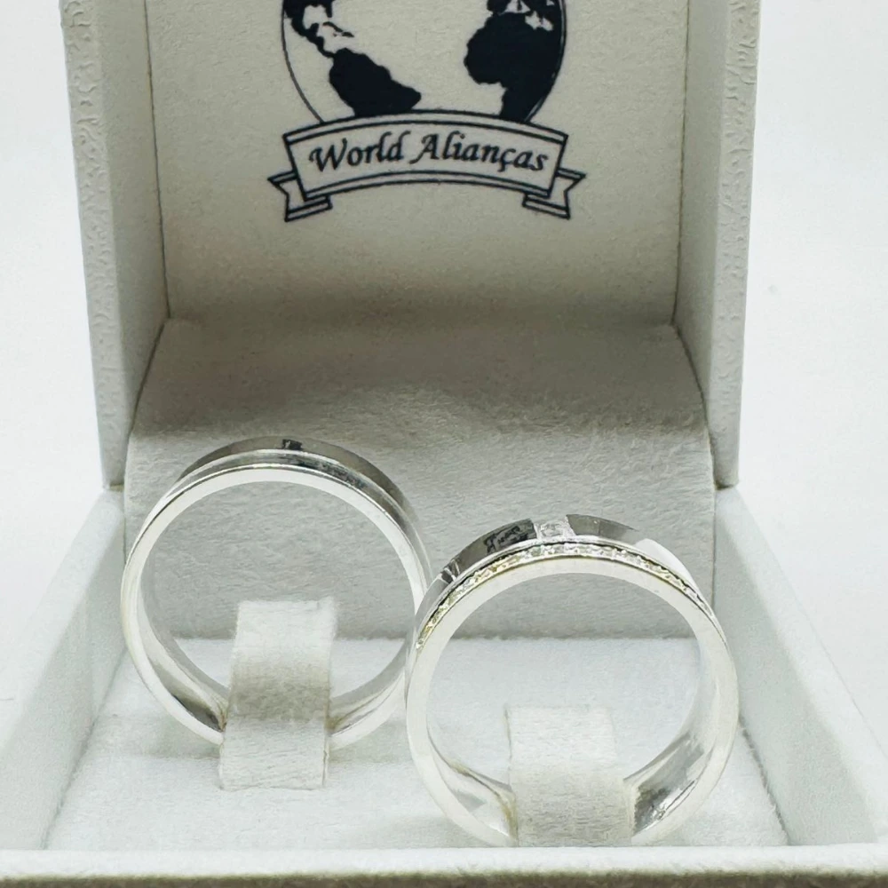 Par de Alianças em Prata 950 7.0mm | Modelo com Zircônias 💍