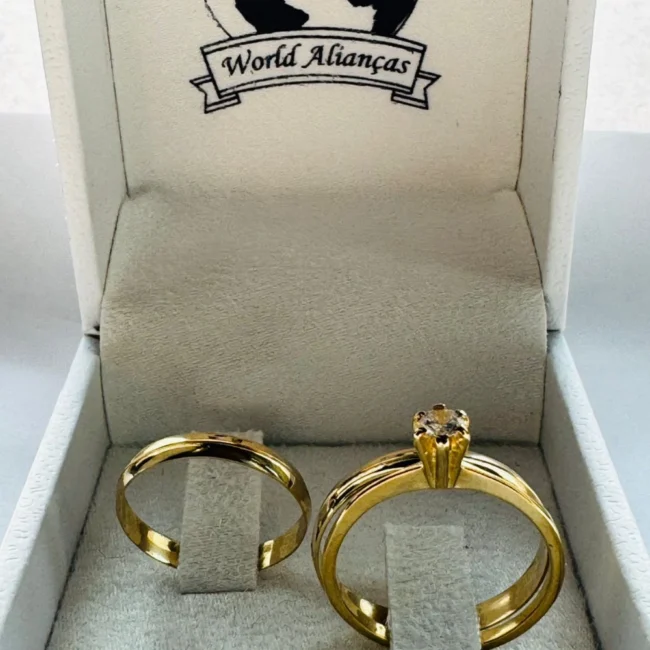 ✨ Combo Especial Ouro 18k ✨ | Par de Alianças + Anel 💍 | Modelo Meia Cana com Risco Central Polidas