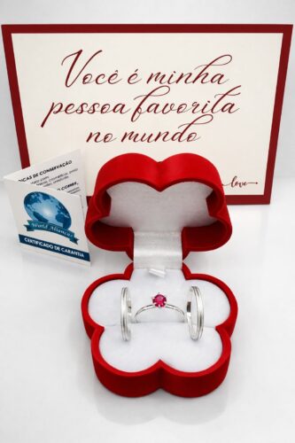 🌸 Coleção Flores – Um amor que floresce todos os dias 🌸 Delicadeza, brilho e significado em cada detalhe ✨ Alianças em Prata 950, modelo minimalista de 2.0 mm, ideais para casais que amam o simples, o elegante e o atemporal 💍 E tem mais… 💥 50% OFF por tempo limitado! De R$399,99 por apenas R$199,90 ✨ O kit inclui: 💍 Par de alianças 2mm 🌸 Caixinha exclusiva em formato de flor 💎 Anel solitário (brinde especial) 📜 Certificado de garantia 🖋️ Gravação de nome + data Um presente completo para eternizar o seu momento 📲 Chama no direct ou no WhatsApp e garanta já o seu par! ⏳ Estoque limitado. #WorldAlianças #AliançasPrata950 #ColeçãoFlores #AmorQueFloresce #PromoçãoDeAlianças 💍✨