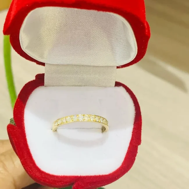 Aparador em Ouro 18k 2.0mm | Cravejado com Zircônias 💍
