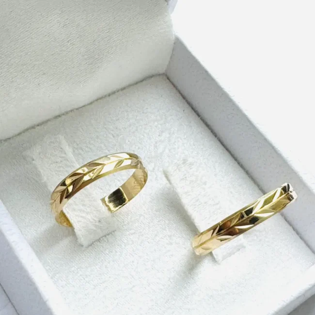 Par de Alianças em Ouro 18k 3.5mm | Modelo World Alianças Desenhadas
